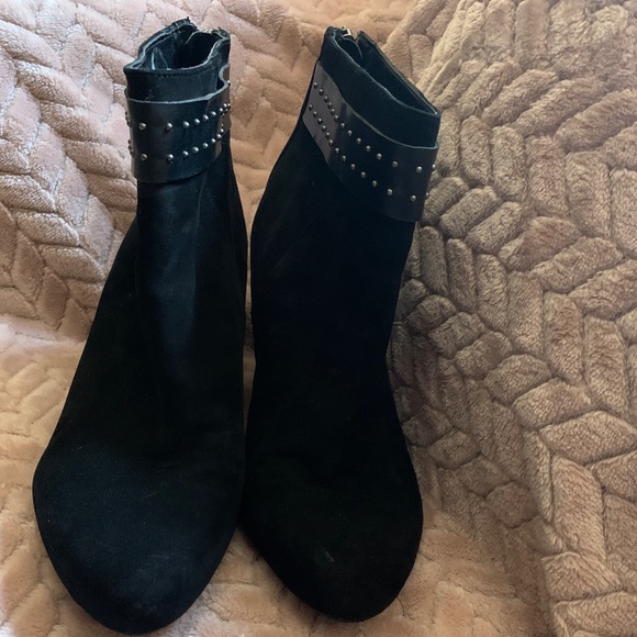 Franco Sarto Black Suede Booties Sz 6.5 - Picture 2 of 6